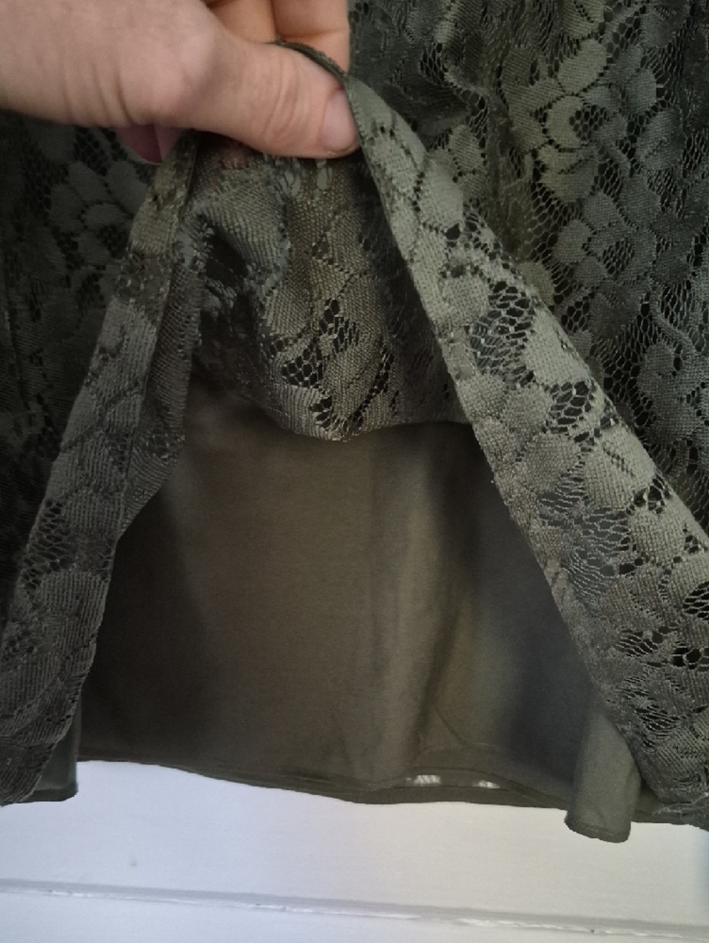 Banana Republic Olive Green Floral Lace Shell Blouse Top MED - Picture 11 of 12